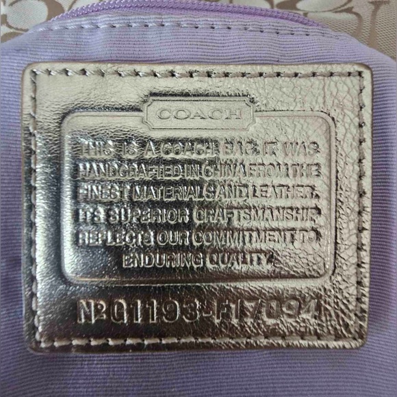 Coach Soho Signature Handbag Soho Light Khaki Gold lilac interior euc - Picture 5 of 7